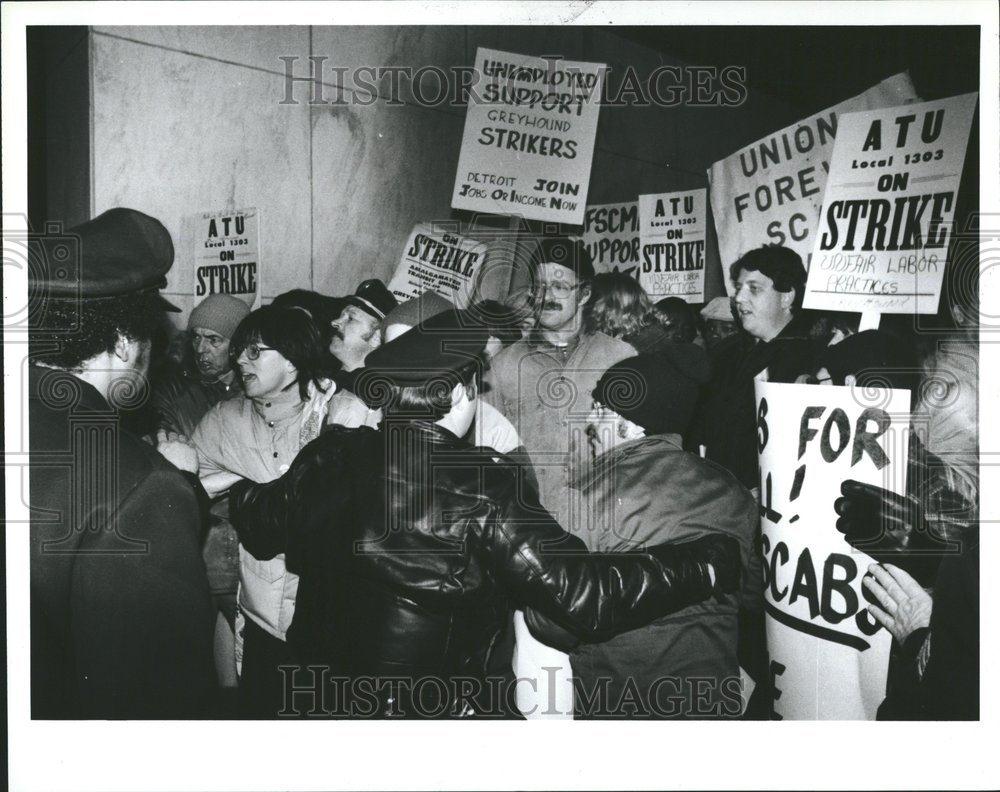 1983 Press Photo Greyhound Employees Strike Detroit - RRV58199 - Historic Images