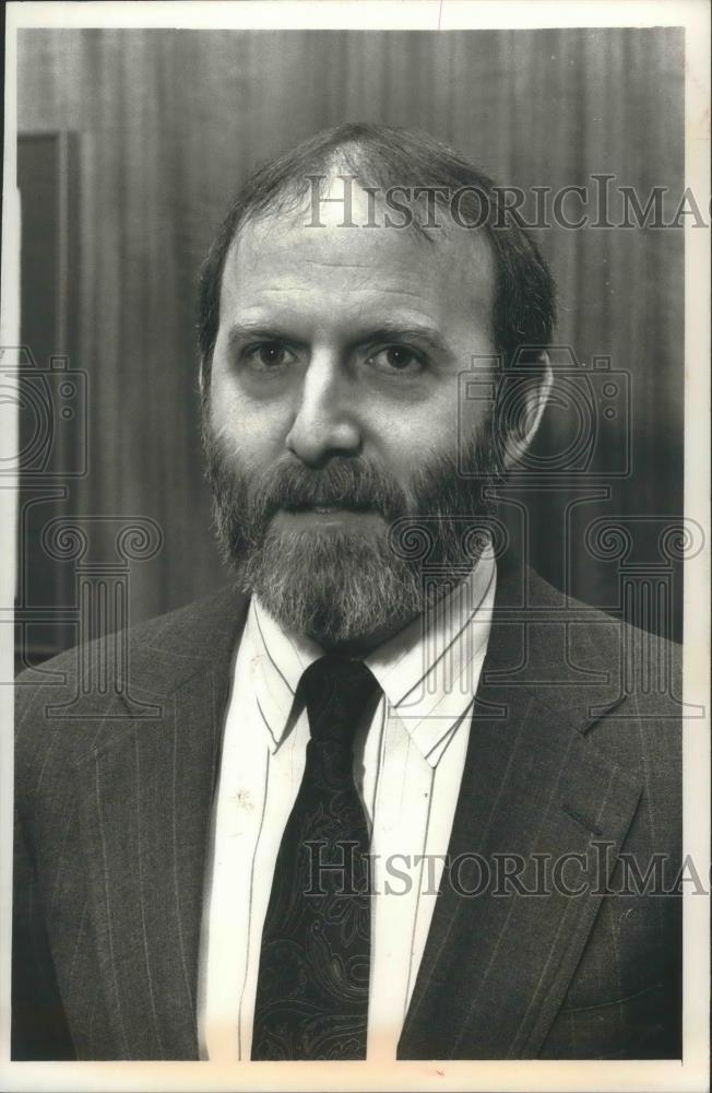 1989 Press Photo Paul W. Nannis, Milwaukee Health Commissioner - mjb73710 - Historic Images