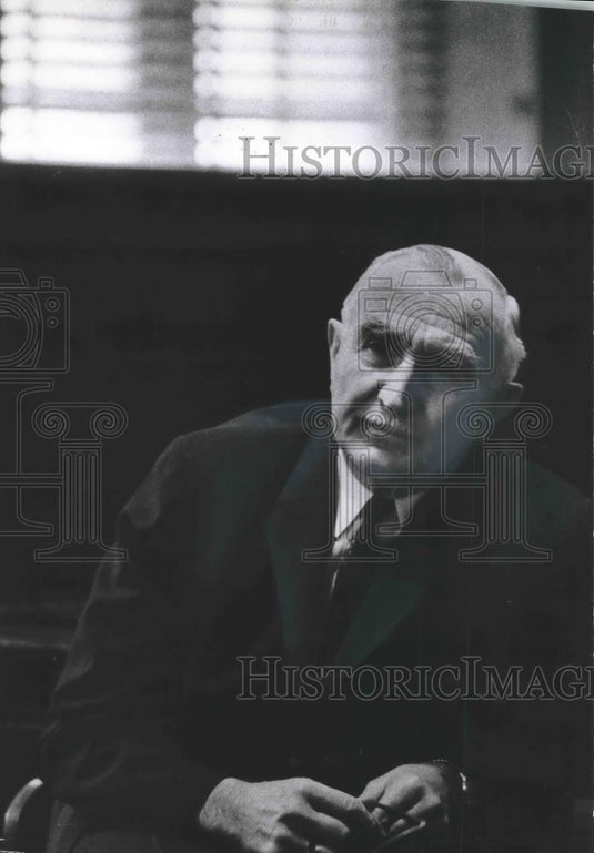 Press Photo Wayne xxxx, U.S. Politician - mjb73979 - Historic Images