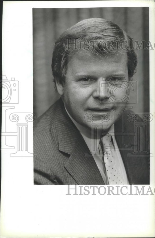 1982 Press Photo J. Terrence Murray, chairman, Fleet Financial Group, Milwaukee - Historic Images