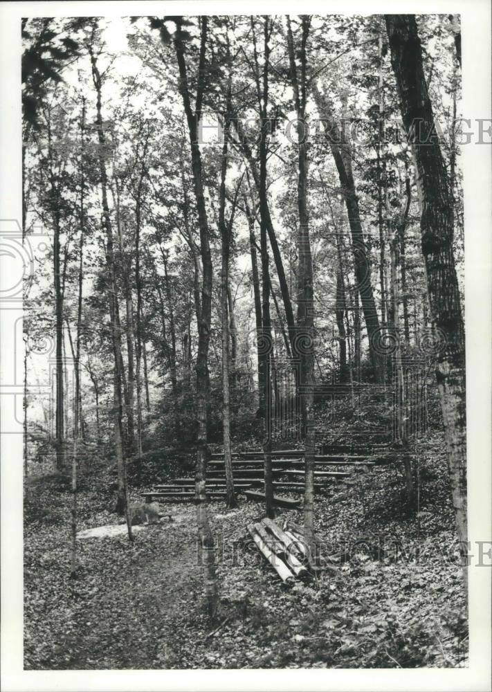 1990 Press Photo Munedowk Retreat Center amphitheatre, provides space, Wisconsin - Historic Images