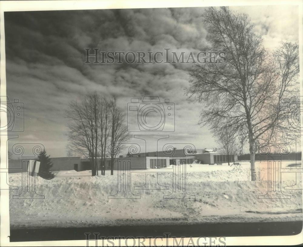 1989 Press Photo Mount Secario College, Ladysmith, Wisconsin - mjb74093 - Historic Images