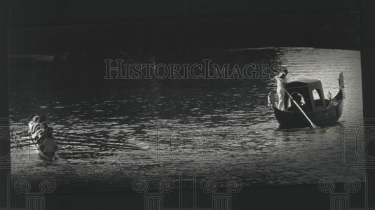 1991 Press Photo Milwaukee Rowing Club boats at River Splash Milwaukee River - Historic Images