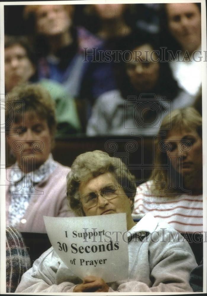 1993 Press Photo Phyllis Piagentini, Mukwonago listens at school board meeting - Historic Images