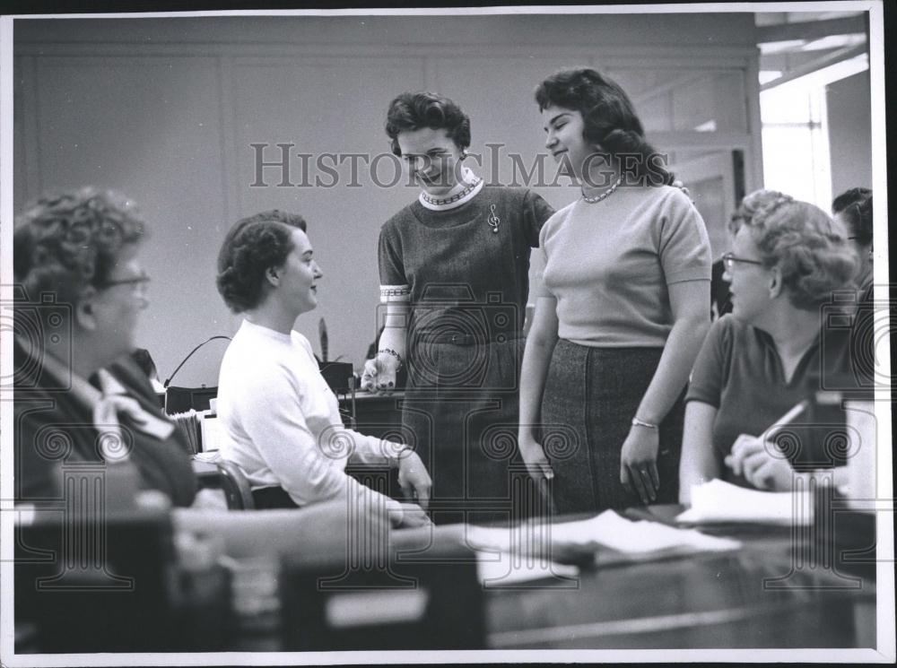 1958 Press Photo Michigan Hospital Service Candido - RRV03431 - Historic Images