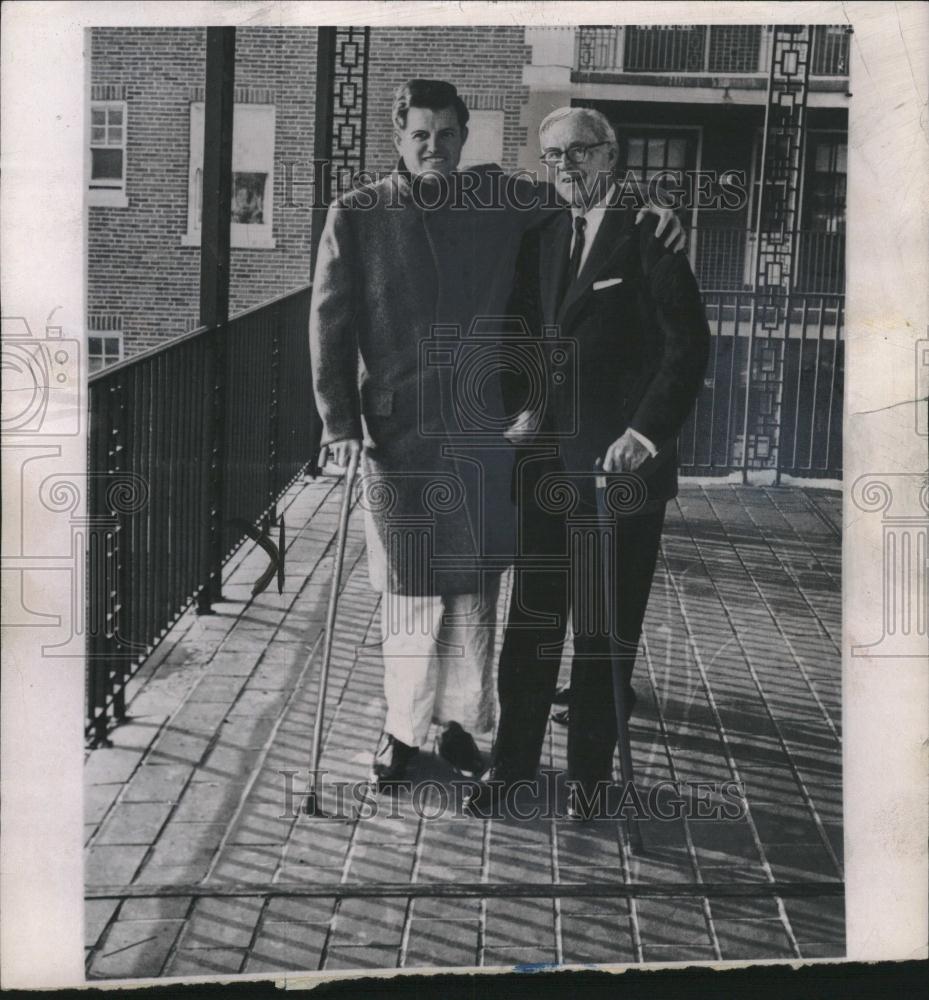 1964 Press Photo Edward M.Kennedy and his father. - RRV14311 - Historic Images