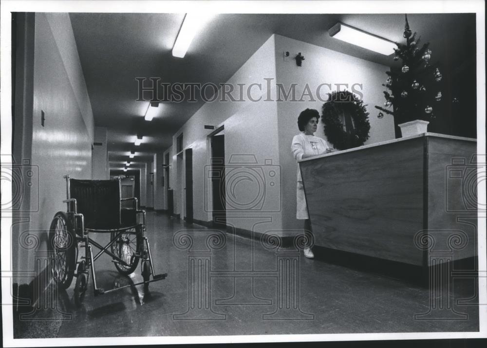 1978 Press Photo Nurse Patricia Zelich at Johnston Municipal Hospital - Historic Images