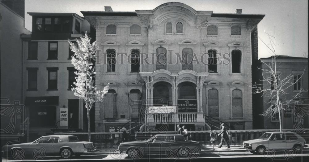 1985 Press Photo Historic Matthew Keenan house being restored in Milwaukee - Historic Images