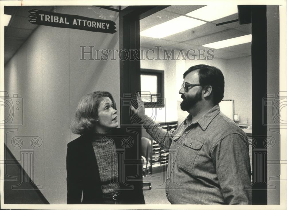 1987 Press Photo K. Tierney &amp; J. Jannetta attorneys for Wisconsin Chippewa tribe - Historic Images