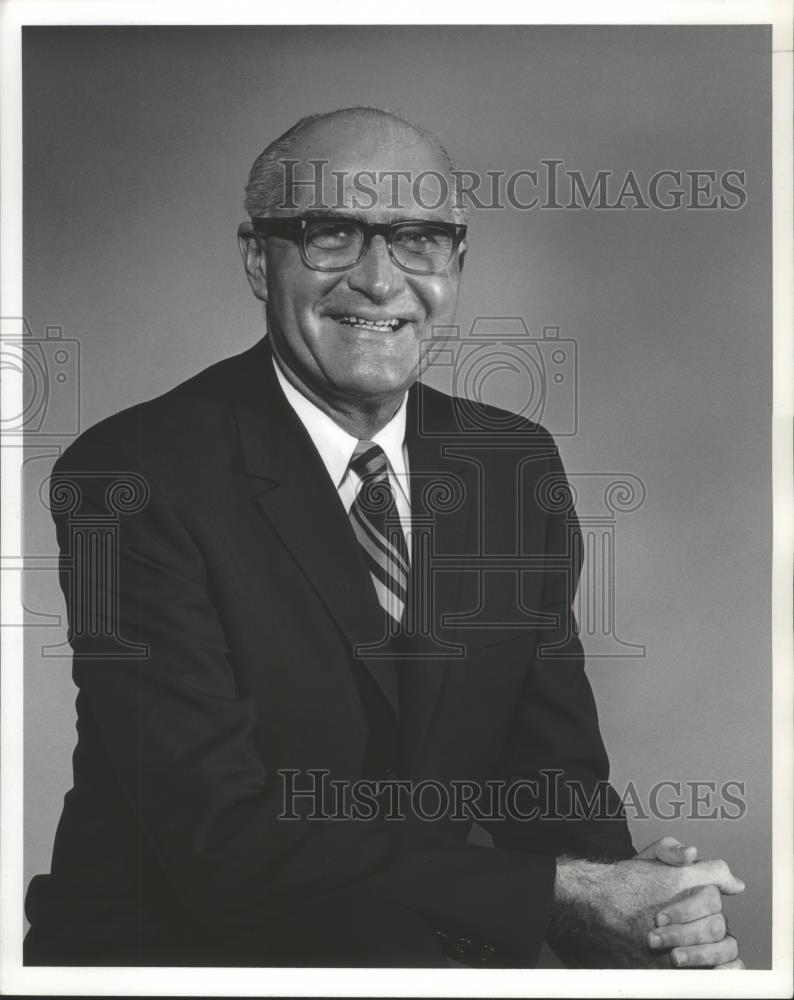 1976 Press Photo Jack Kellner, president Western Industries, Milwaukee - Historic Images