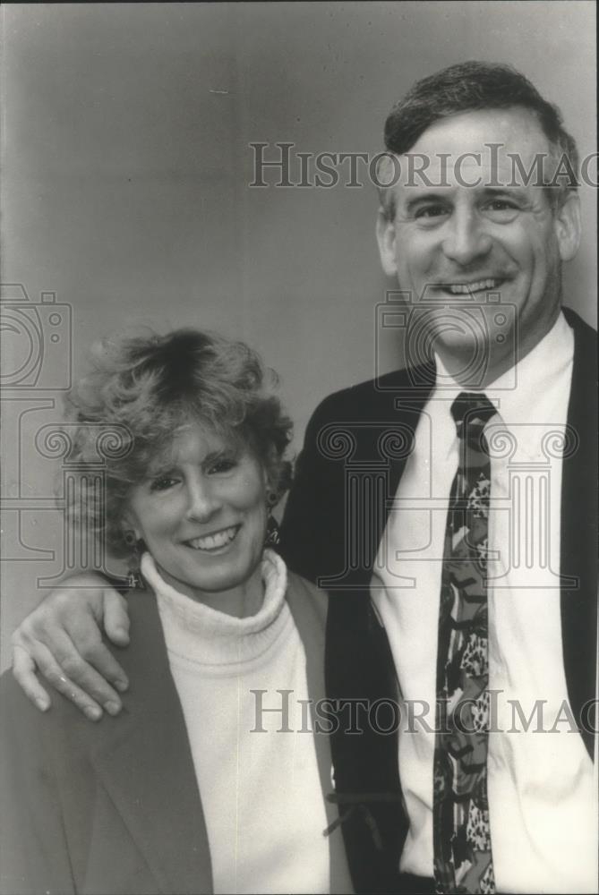 1994 Press Photo Ted and Mary Kellner established a scholarship fund for student - Historic Images