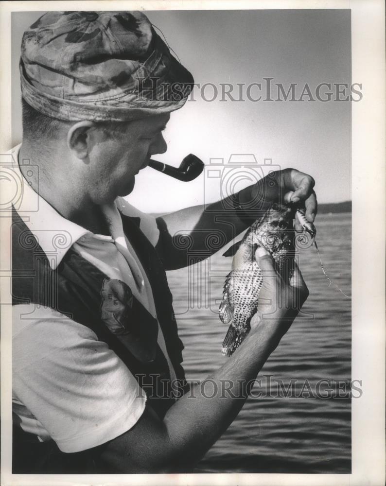 1988 Press Photo Don Johnson fishing in the Green Bay, Wisconsin - mjb75635 - Historic Images