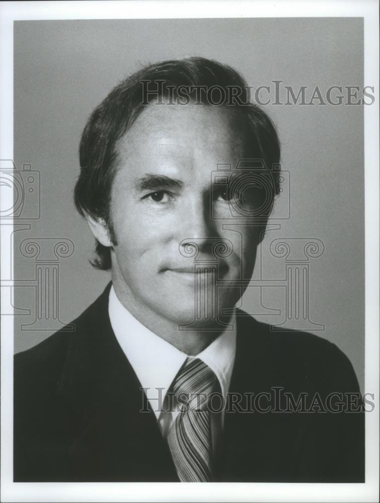 1977 Press Photo Tom Jarriel, co-anchor of "ABC Saturday News" - mjb75955 - Historic Images
