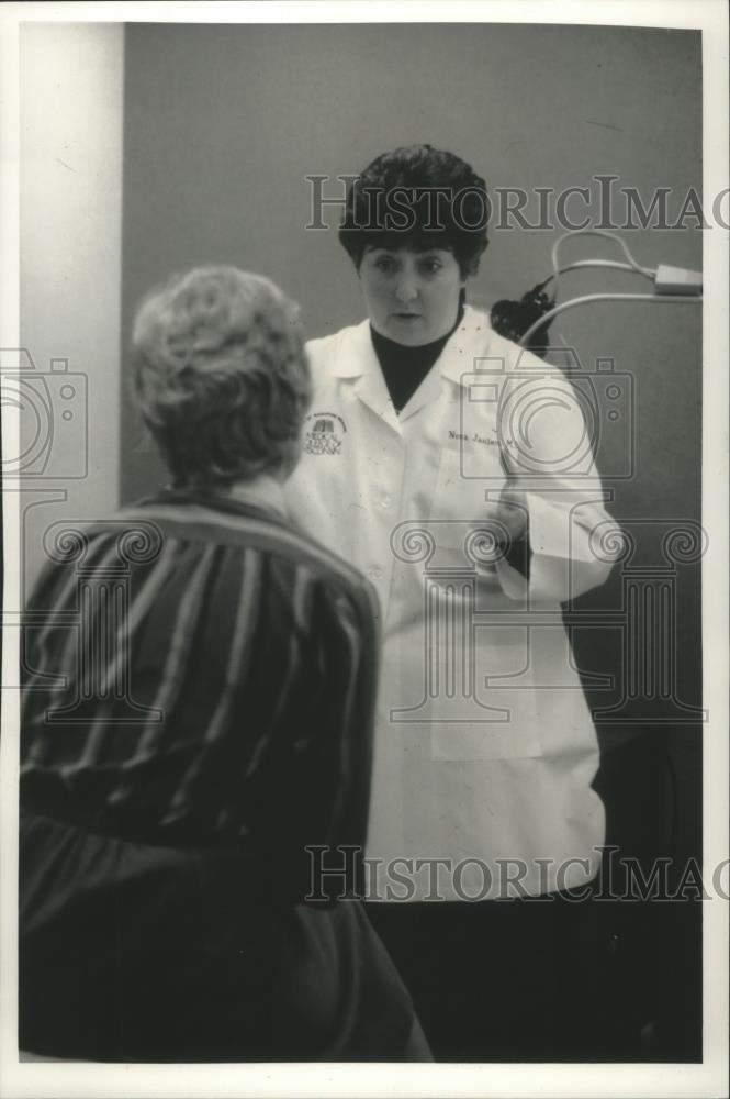 1989 Press Photo Nora Janjan, Professor of Radiology, Medical College of Wisc. - Historic Images