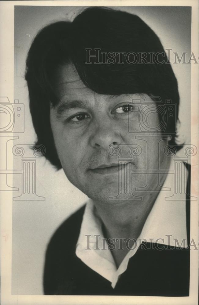 1977 Press Photo Istvan Jaray, Conductor, Waukesha, Wisconsin Symphony - Historic Images