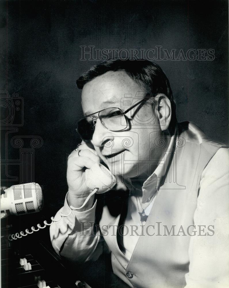 1981 Press Photo Larry &quot;The Legend&quot; Johnson, DJ - mjb76551 - Historic Images