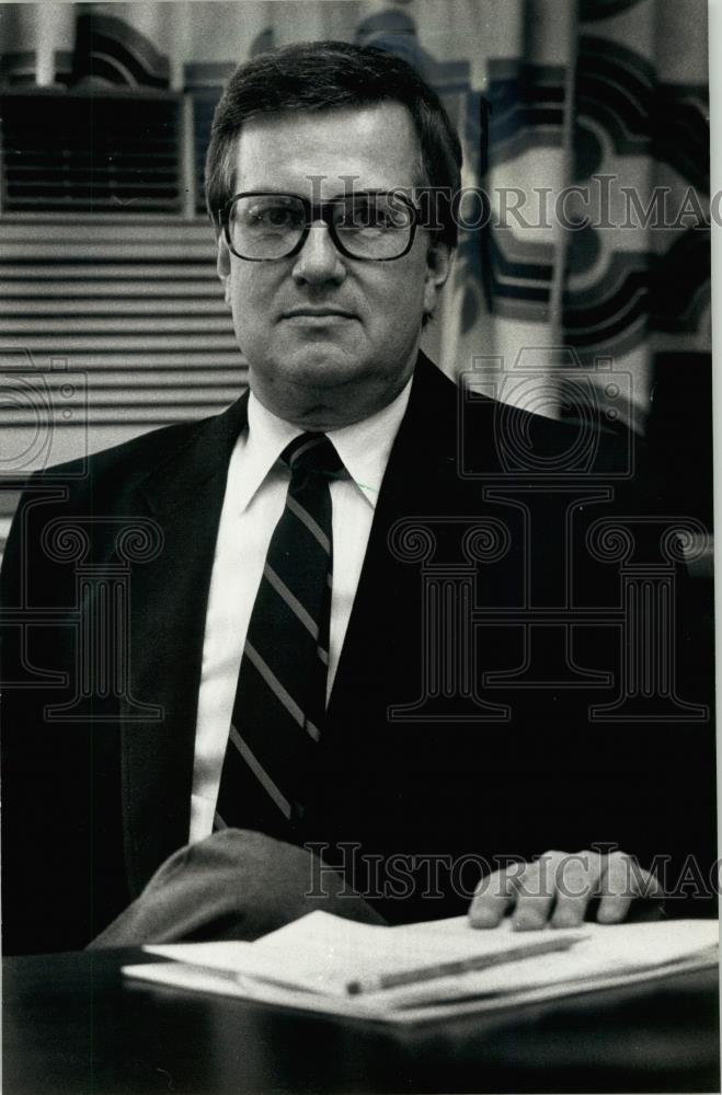 1983 Press Photo Glendale&#39;s Nicolet High School instructor David R. Johnson - Historic Images