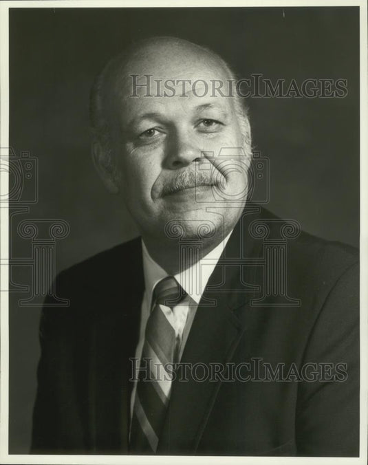 1982 Press Photo Aqua-Chem Inc. Executive Vice President Richard Kendro - Historic Images