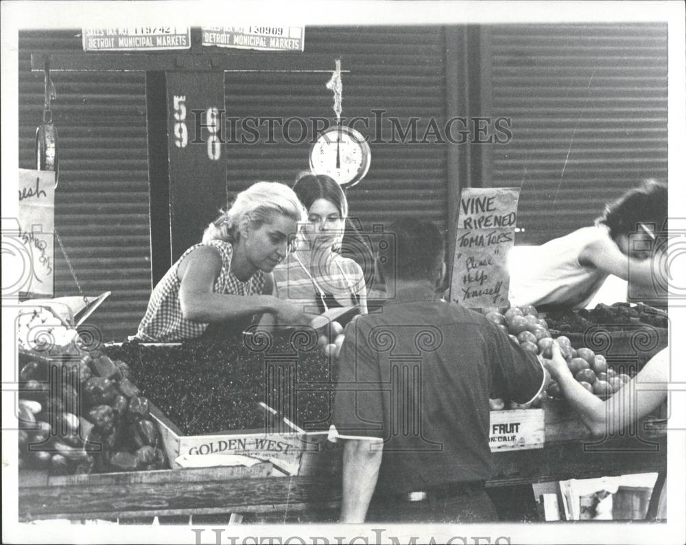 1971 Press Photo Ferry Chene Municipal Market Detroit - RRV37177 - Historic Images