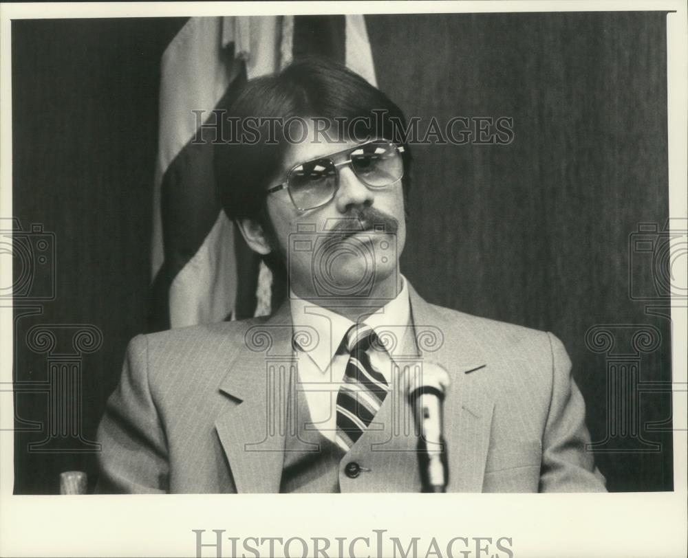 1986 Press Photo Paul Ponce Charged with Kidnaping &amp; sexual assualt, Kenosha, WI - Historic Images