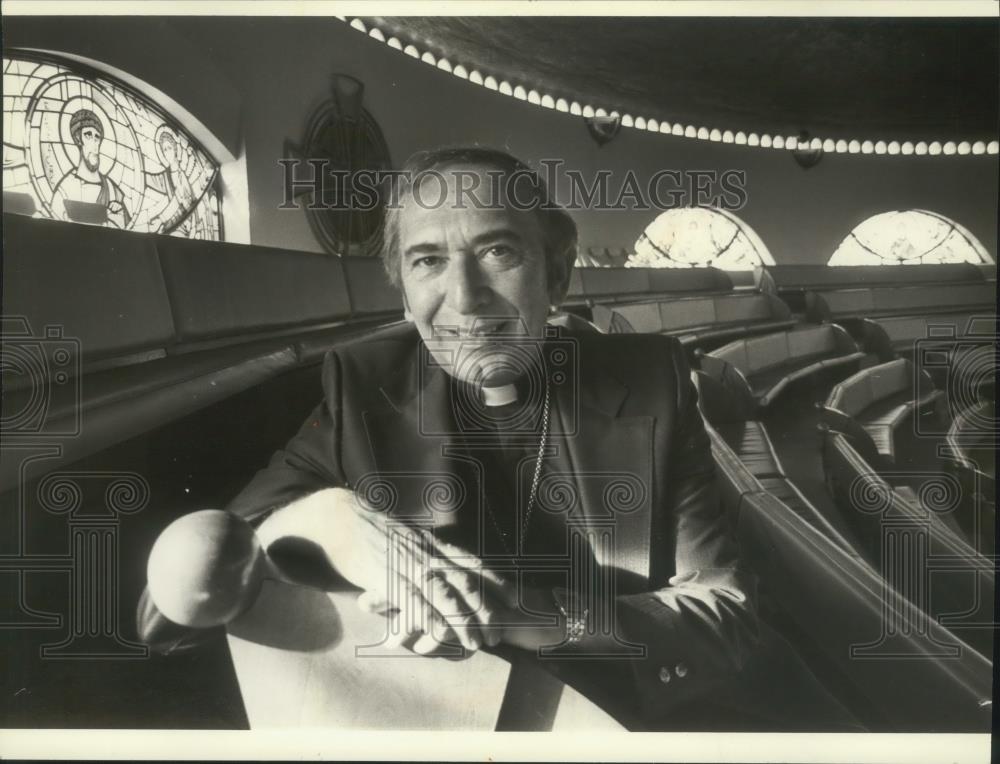 1981 Press Photo Father Angelo Kasemeotes of Annunciation Greek Orthodox Church - Historic Images