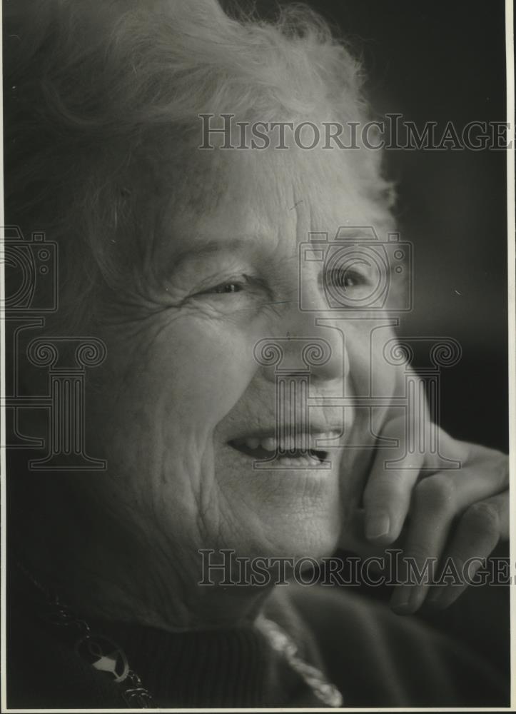 1995 Press Photo Helen B. Johnson - mjb77808 - Historic Images