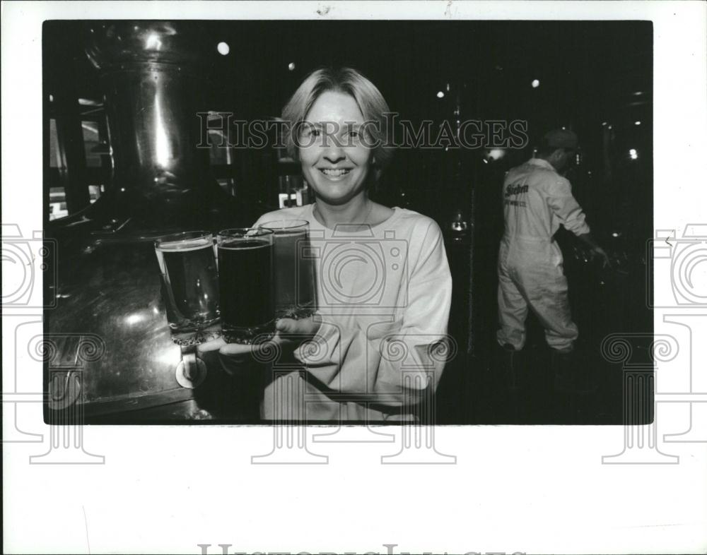 1988 Press Photo General Manager Laurel Chicago Sieben - RRV02709 - Historic Images