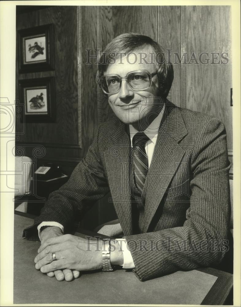 1981 Press Photo John Huenink, Chairman of Freeman, Huenink, Zilbert, Inc. - Historic Images