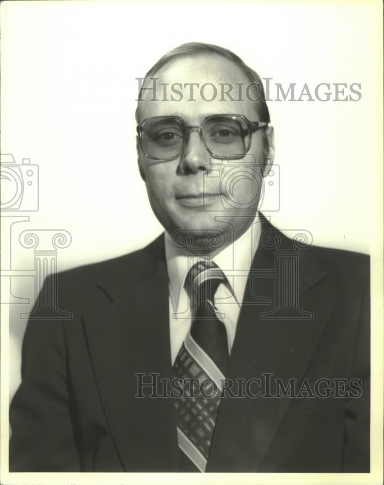 1981 Press Photo Roland L. Pieper, Village of Germantown, Trustee - mjb78358 - Historic Images