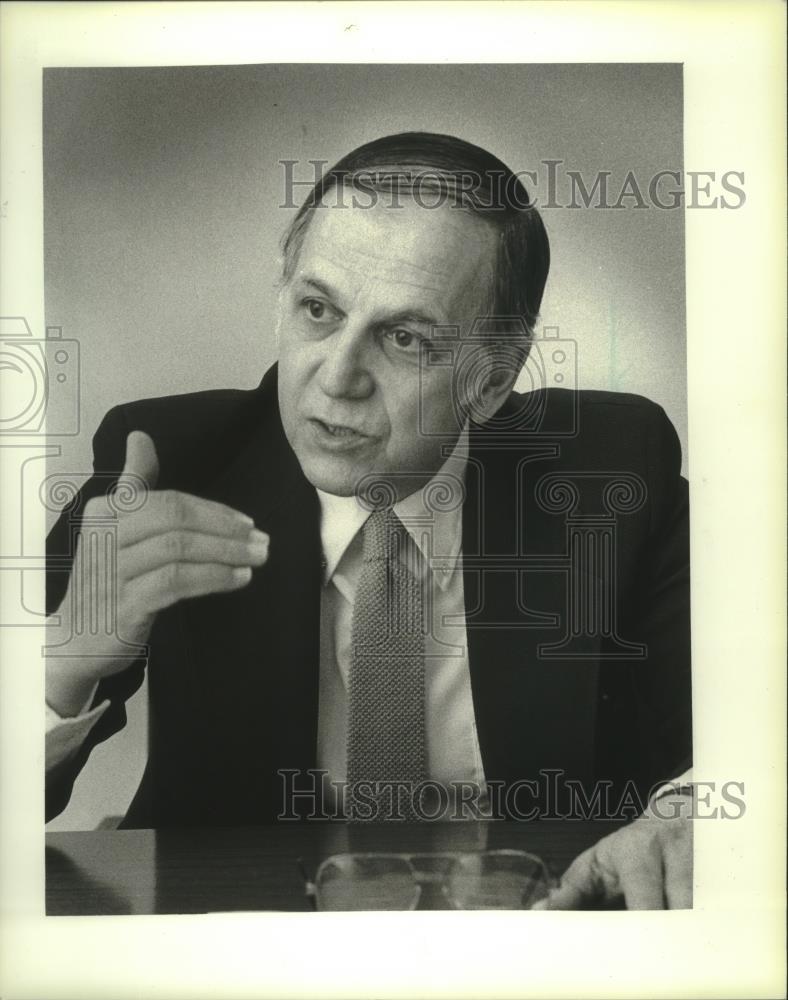 1983 Press Photo Nicholas Piediscalzi of Wright State University in Dayton, Ohio - Historic Images