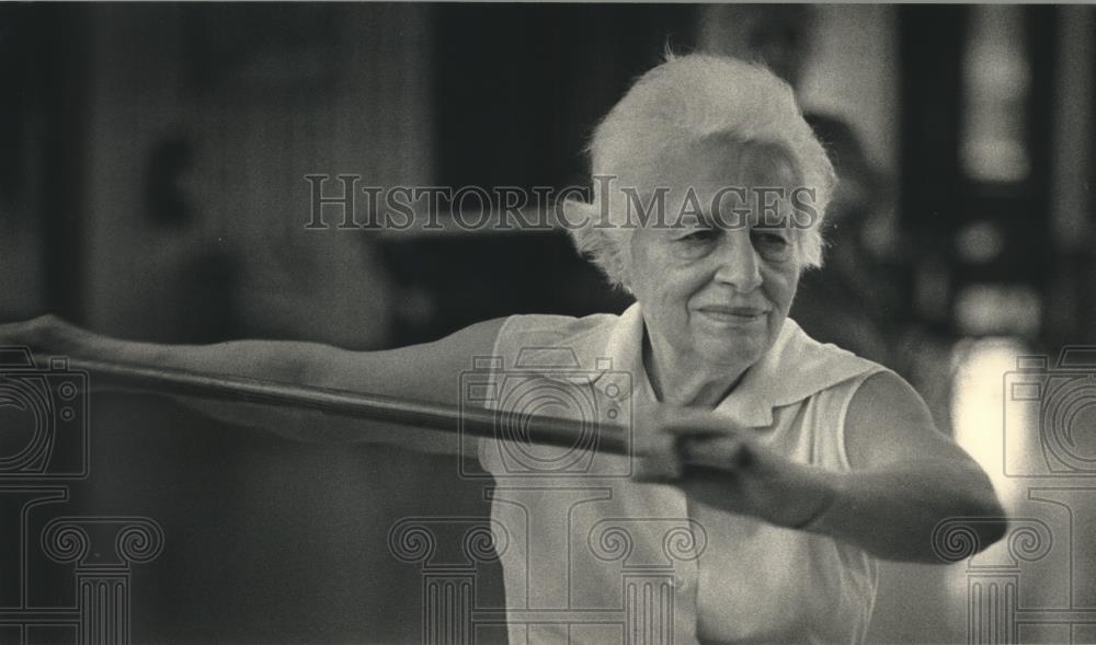 1987 Press Photo Myrtle Lovendahl of Wauwatosa, McGovern Park Senior Center - Historic Images