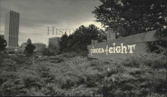 1985 Press Photo Pieces of Eight Restaurant, Milwaukee - mjb78996 - Historic Images