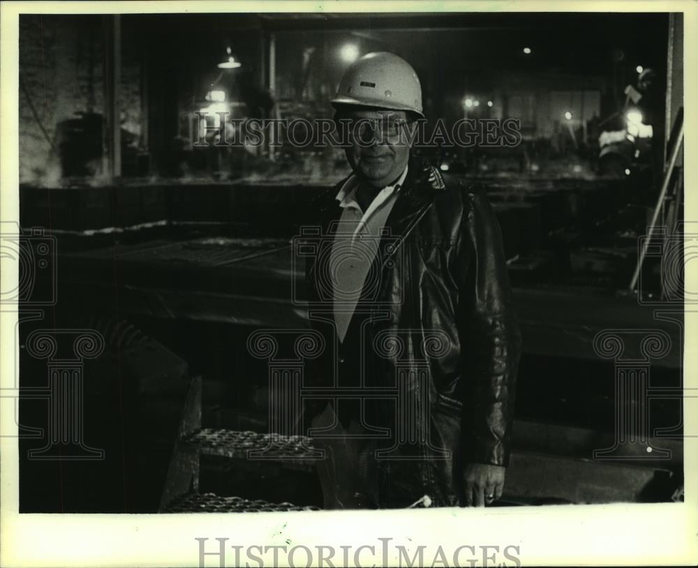 1984 Press Photo Otto Rusch president of Washburn Ironworks Milwaukee - Historic Images