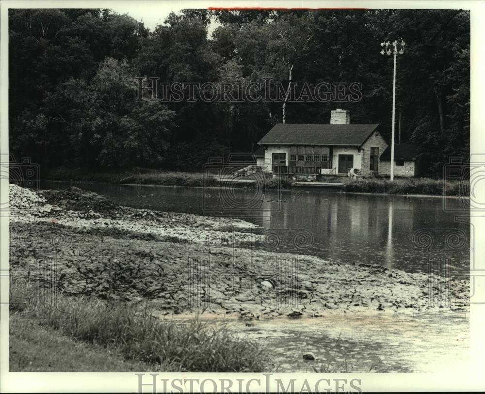 1989 Press Photo Oak Creek Lagoon in South Milwaukee - mjb79929 - Historic Images