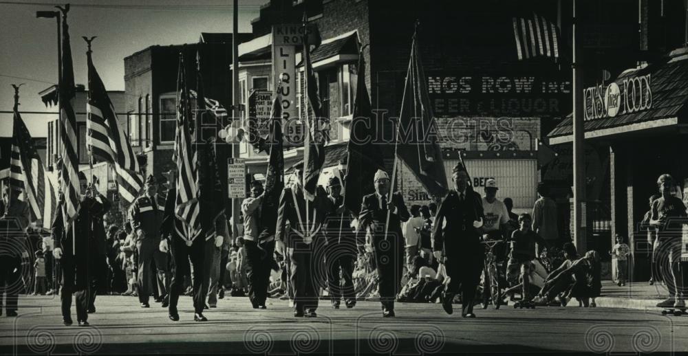 1988 Press Photo South Milwaukee parade celebrates reopening of city street - Historic Images