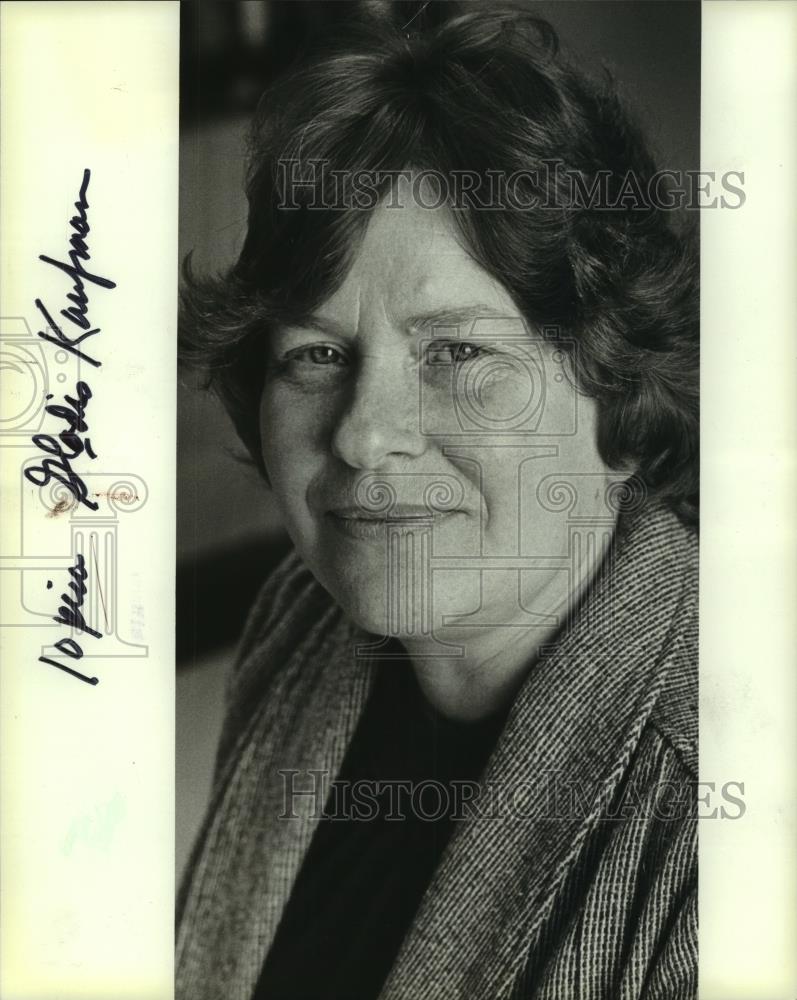 1983 Press Photo Gladis Kaufman Waukesha Center Assistant Professor Anthropology - Historic Images