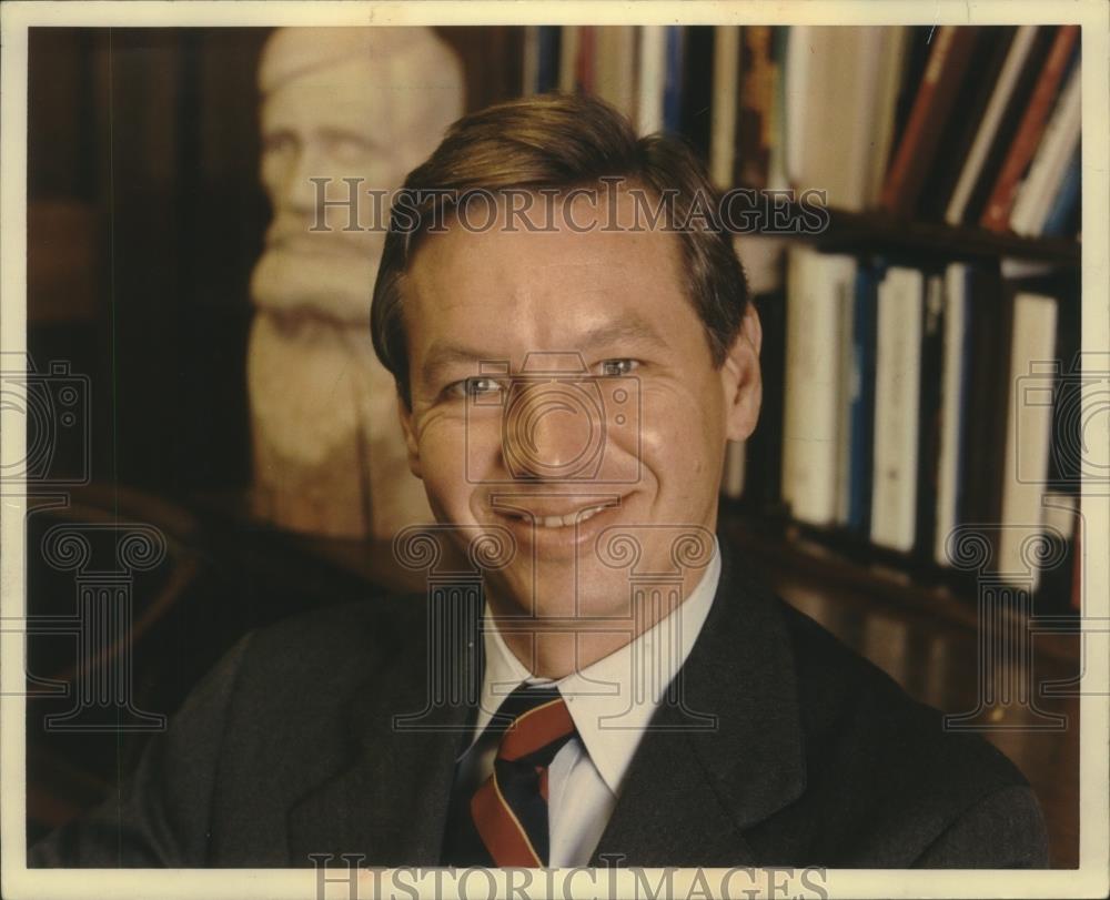 1991 Press Photo Representative Thomas Petri, opposes Auburn Dam, Wisconsin. - Historic Images