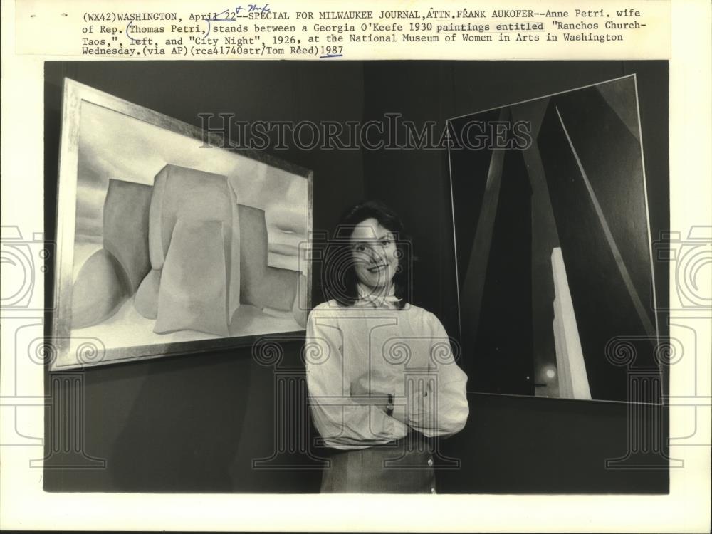 1987 Press Photo Ann Petri at the National Museum of Women in Arts, Washington - Historic Images