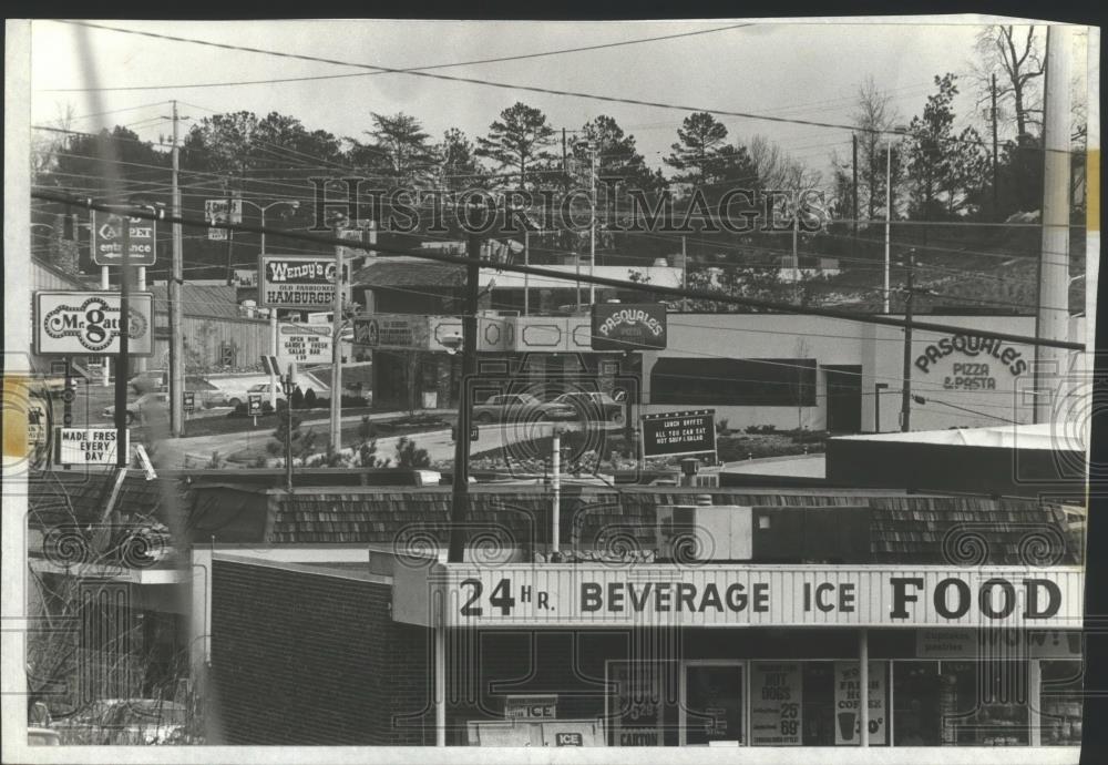 1980 Press Photo Valley Avenue With All Its Signs, Homewood, Alabama - abna11105 - Historic Images
