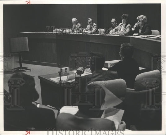 1986 Press Photo Hoover City Council members in their new meeting room, Alabama - Historic Images