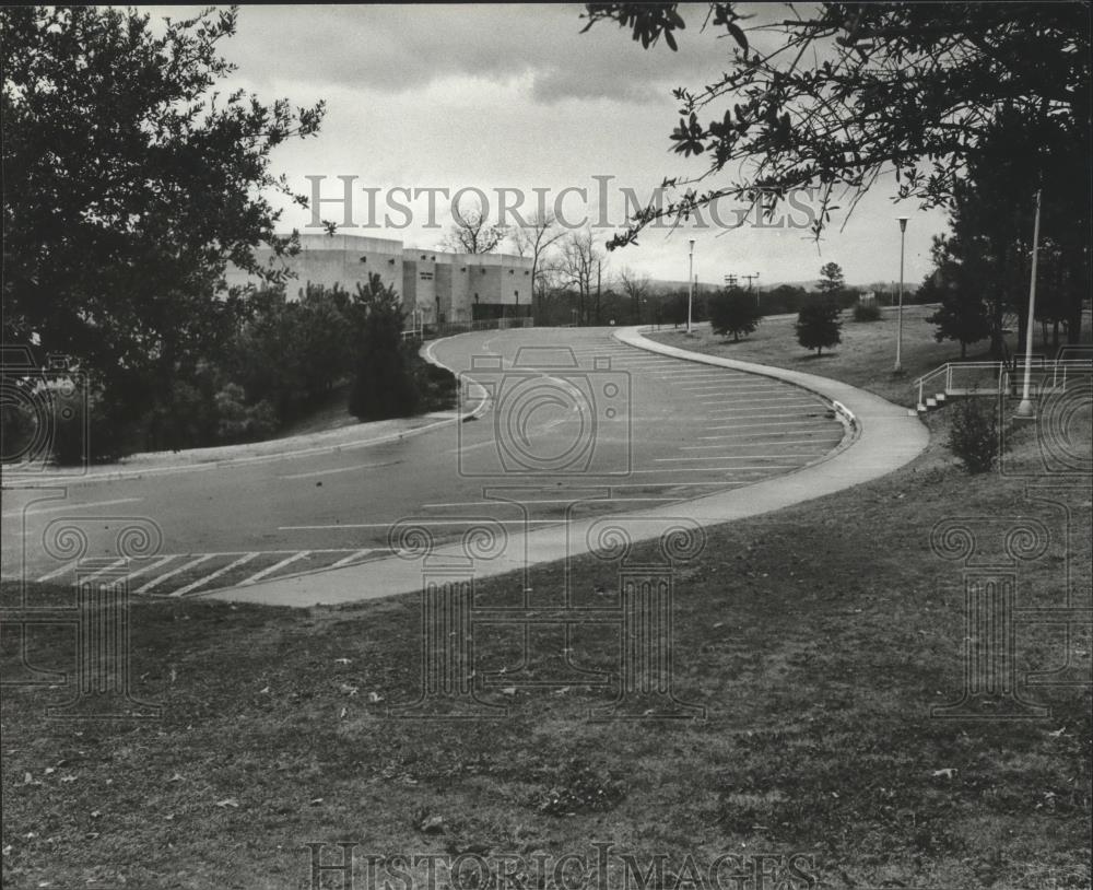 1980 Press Photo Empty parking lot at Jefferson State College, Birmingham - Historic Images