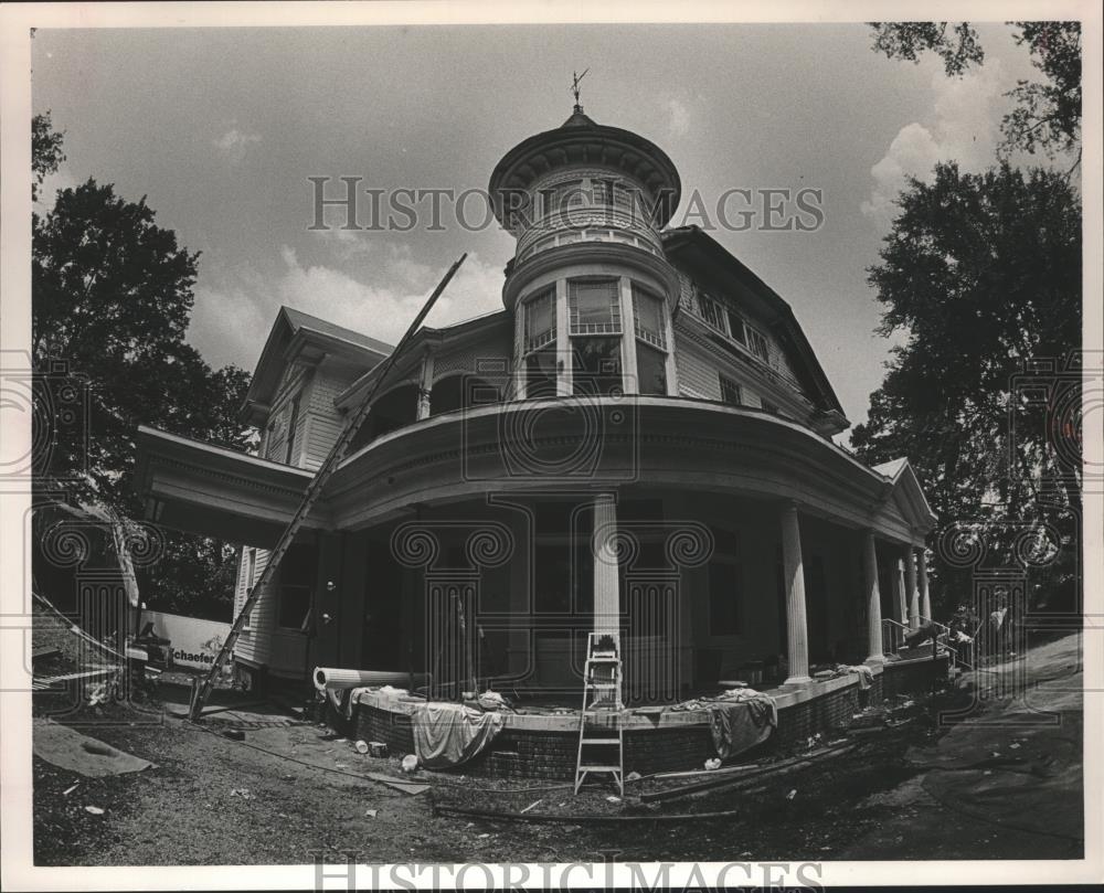 1985 Press Photo Renovation of Kirby House in Anniston - abna11751 - Historic Images