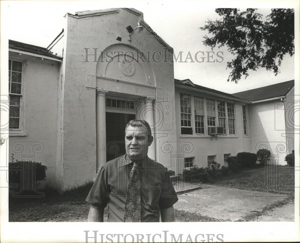 1979 Press Photo Principal Adams at Graysville School, Jefferson County, Alabama - Historic Images