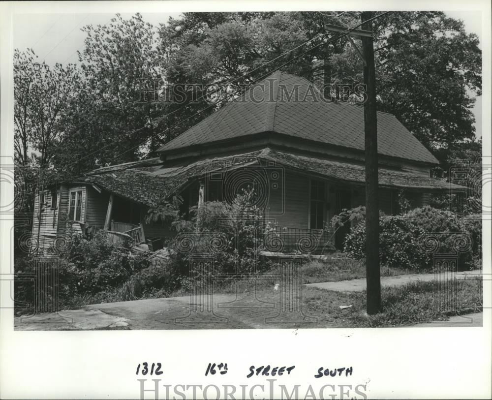 1981 Press Photo Abandoned Southside home at 1312 16th Street South - abna12249 - Historic Images