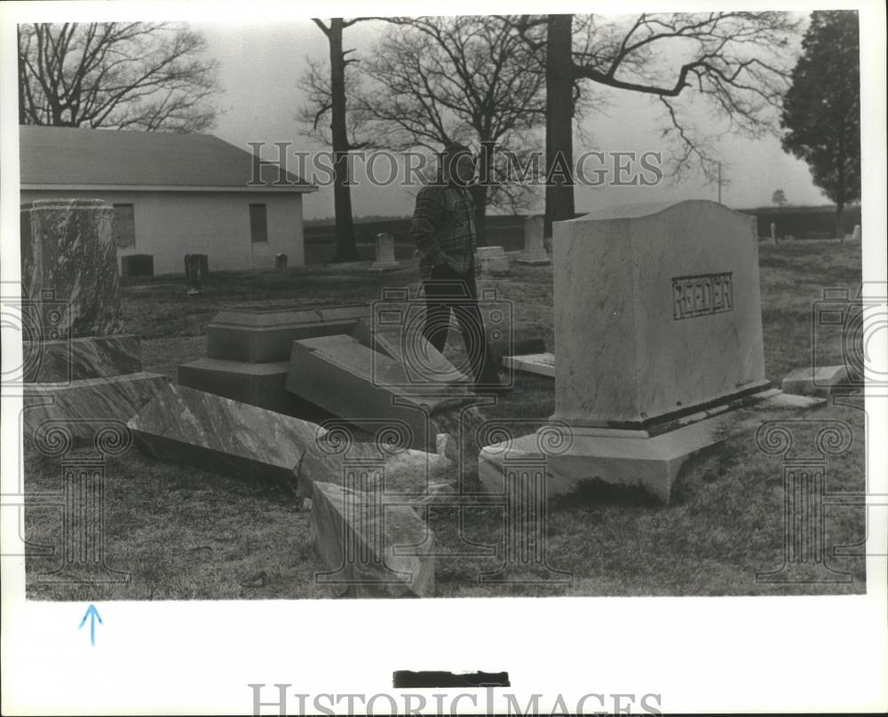 1980 Press Photo Cemetery at Canaan United Methodist Church, Smithsonia, Alabama - Historic Images