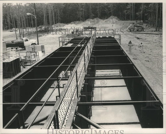 Press Photo North Shelby County Sewage Treatment Plant workers, Alabama - Historic Images