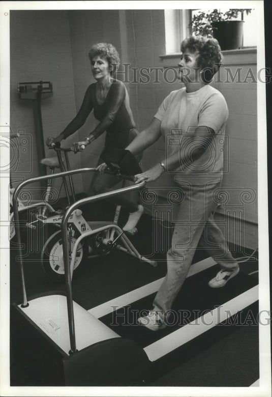 1982 Press Photo Ladies exercise at Sports Medicine & Fitness Institute, Alabama - Historic Images