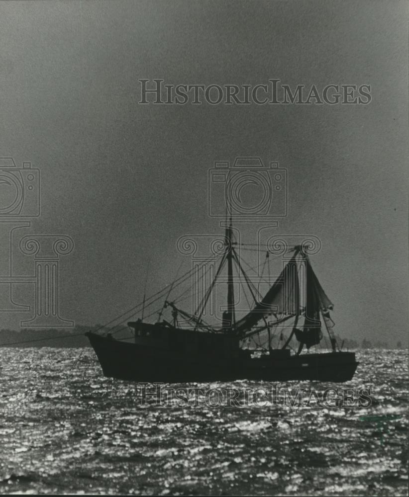 1982 Press Photo Shrimp boat out of Bayou La Batre, Alabama - abna12551 - Historic Images