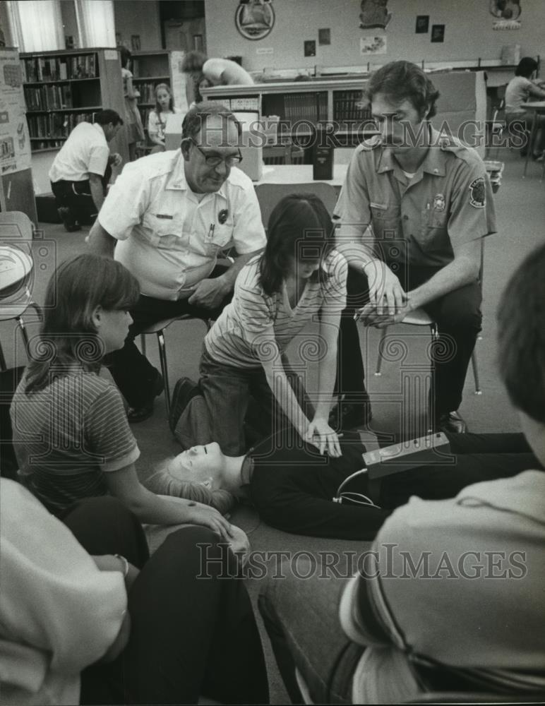 1979 Press Photo Tarrant, Alabama - Fire Department Teaching CPR - abna12969 - Historic Images