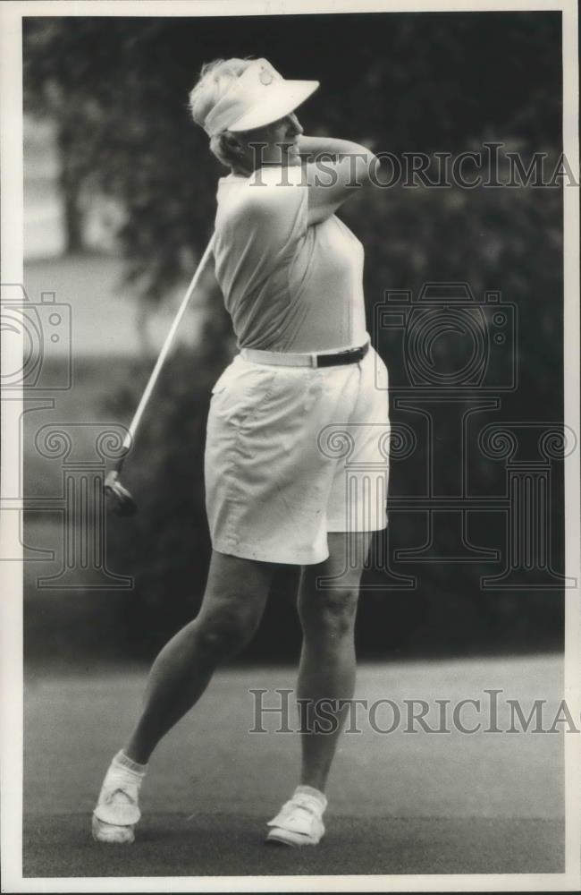 1988 Press Photo Inverness Golf Club Member Lu Mitchell From Inverness, Alabama - Historic Images